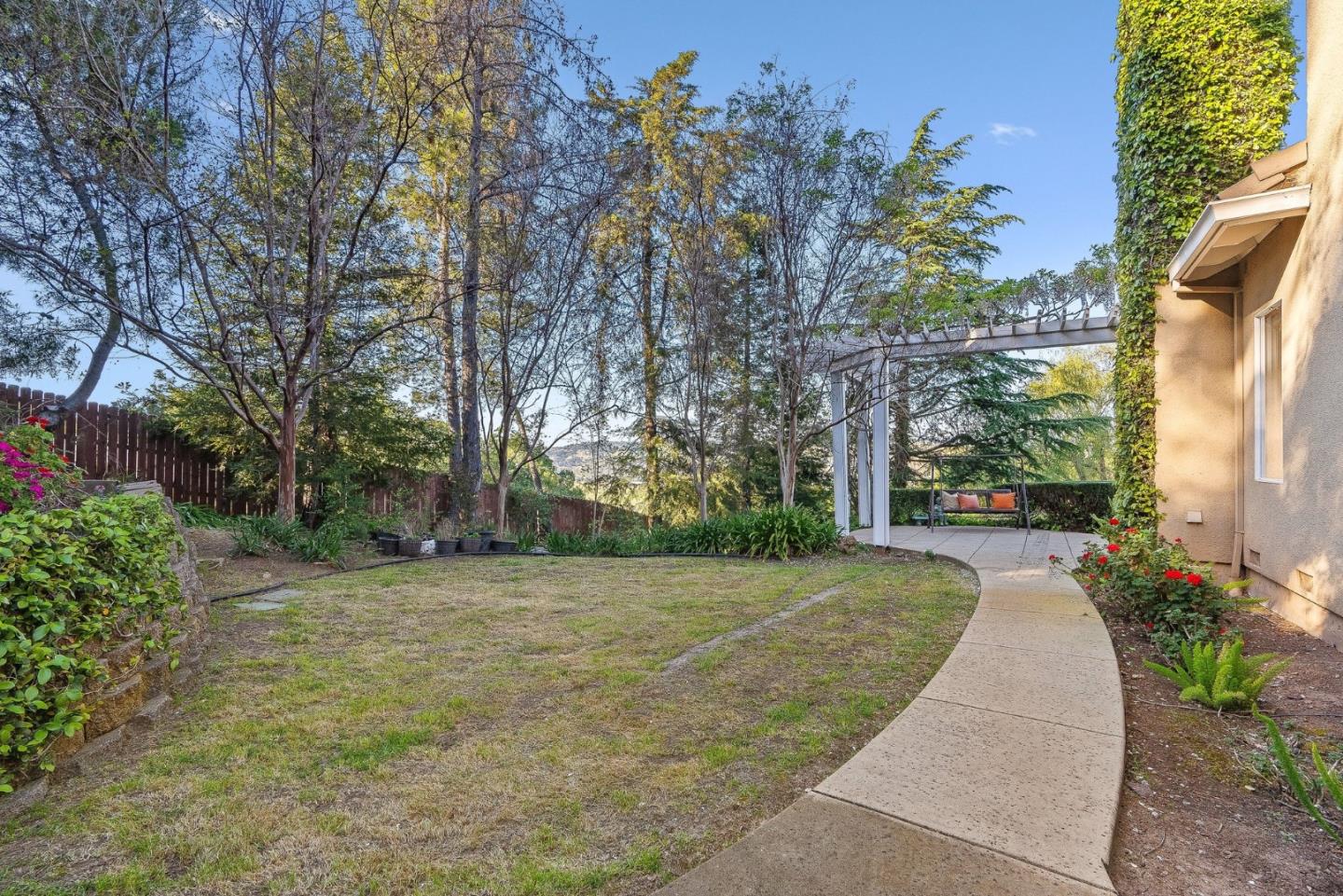 Detail Gallery Image 31 of 98 For 20397 Almaden Rd, San Jose,  CA 95120 - 4 Beds | 4/1 Baths