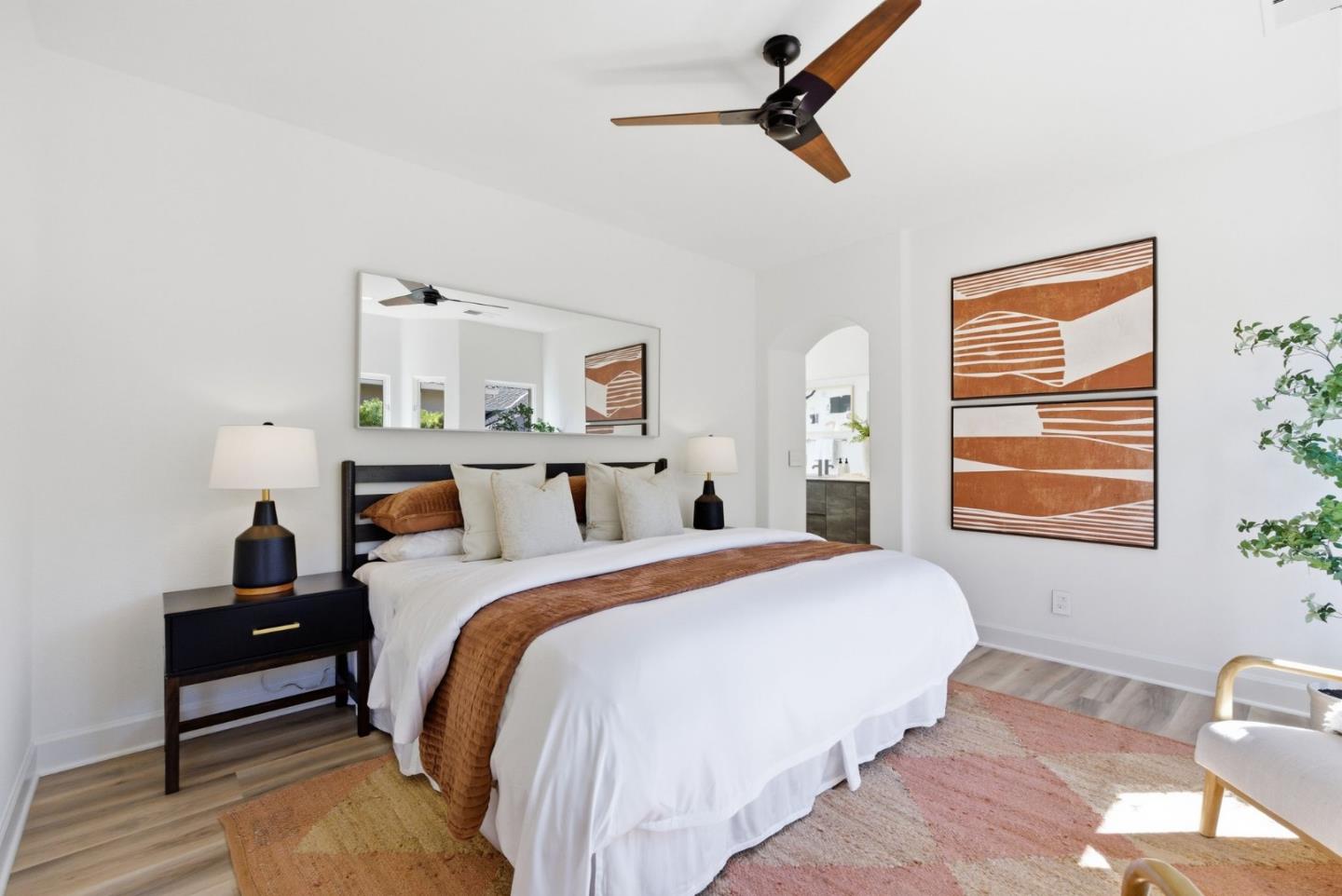 Detail Gallery Image 11 of 20 For 1333 Hoover St, Menlo Park,  CA 94025 - 2 Beds | 2/1 Baths