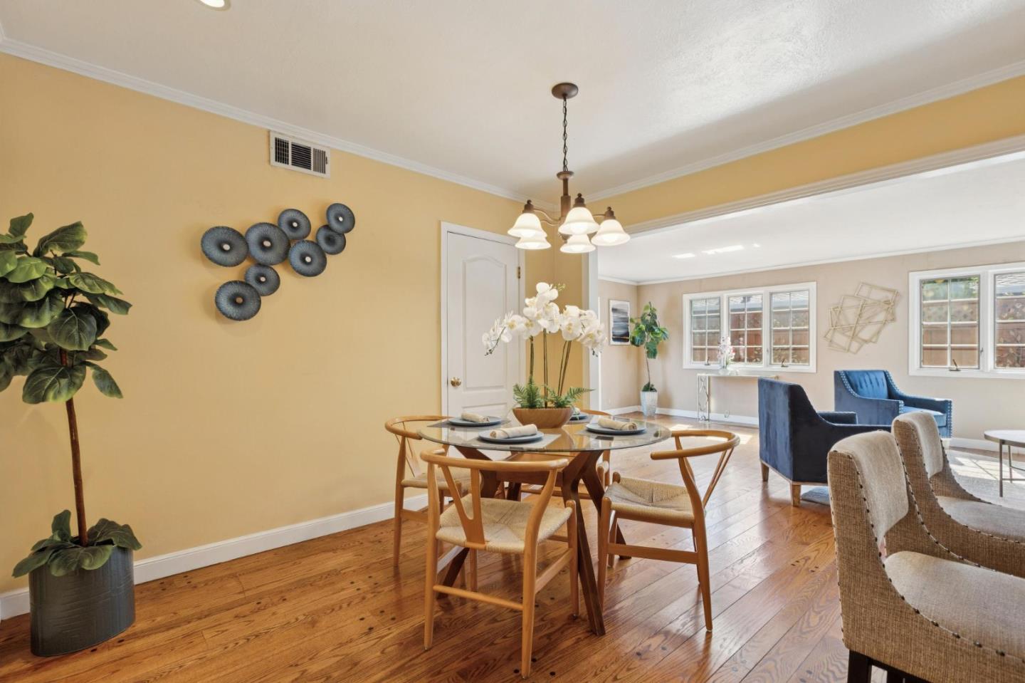 Detail Gallery Image 13 of 30 For 40 Robin Way, San Carlos,  CA 94070 - 2 Beds | 2 Baths