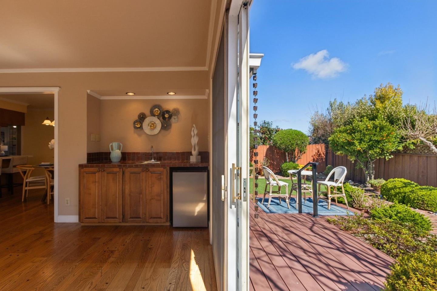 Detail Gallery Image 18 of 30 For 40 Robin Way, San Carlos,  CA 94070 - 2 Beds | 2 Baths