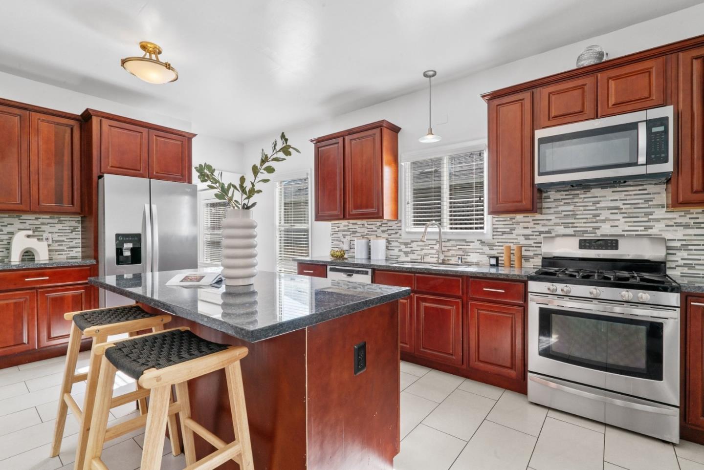 Detail Gallery Image 18 of 45 For 403 N 12th St, San Jose,  CA 95112 - 2 Beds | 2 Baths