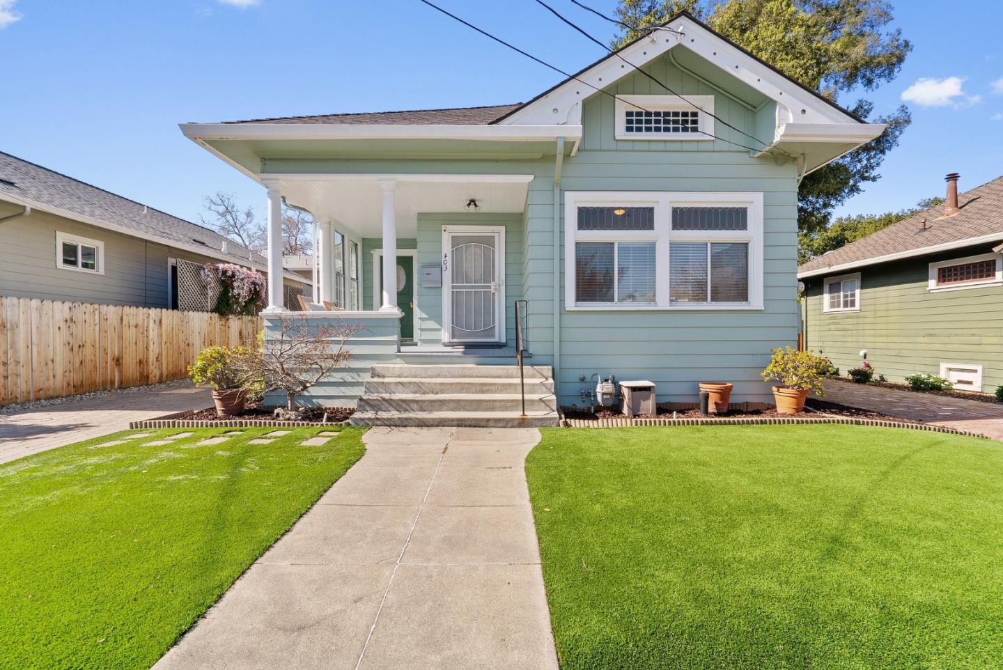 Detail Gallery Image 2 of 45 For 403 N 12th St, San Jose,  CA 95112 - 2 Beds | 2 Baths