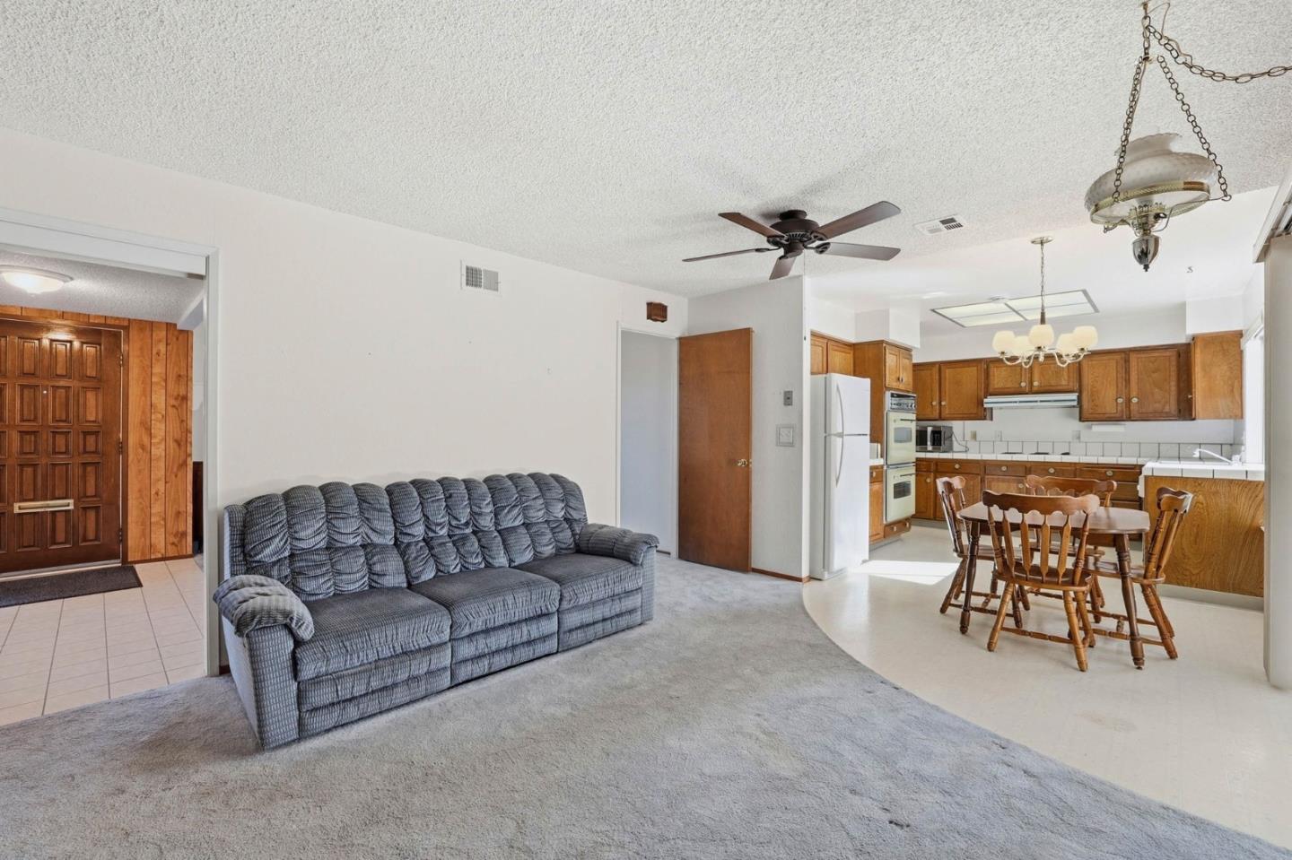 Detail Gallery Image 13 of 44 For 6227 via De Adrianna, San Jose,  CA 95120 - 3 Beds | 2 Baths