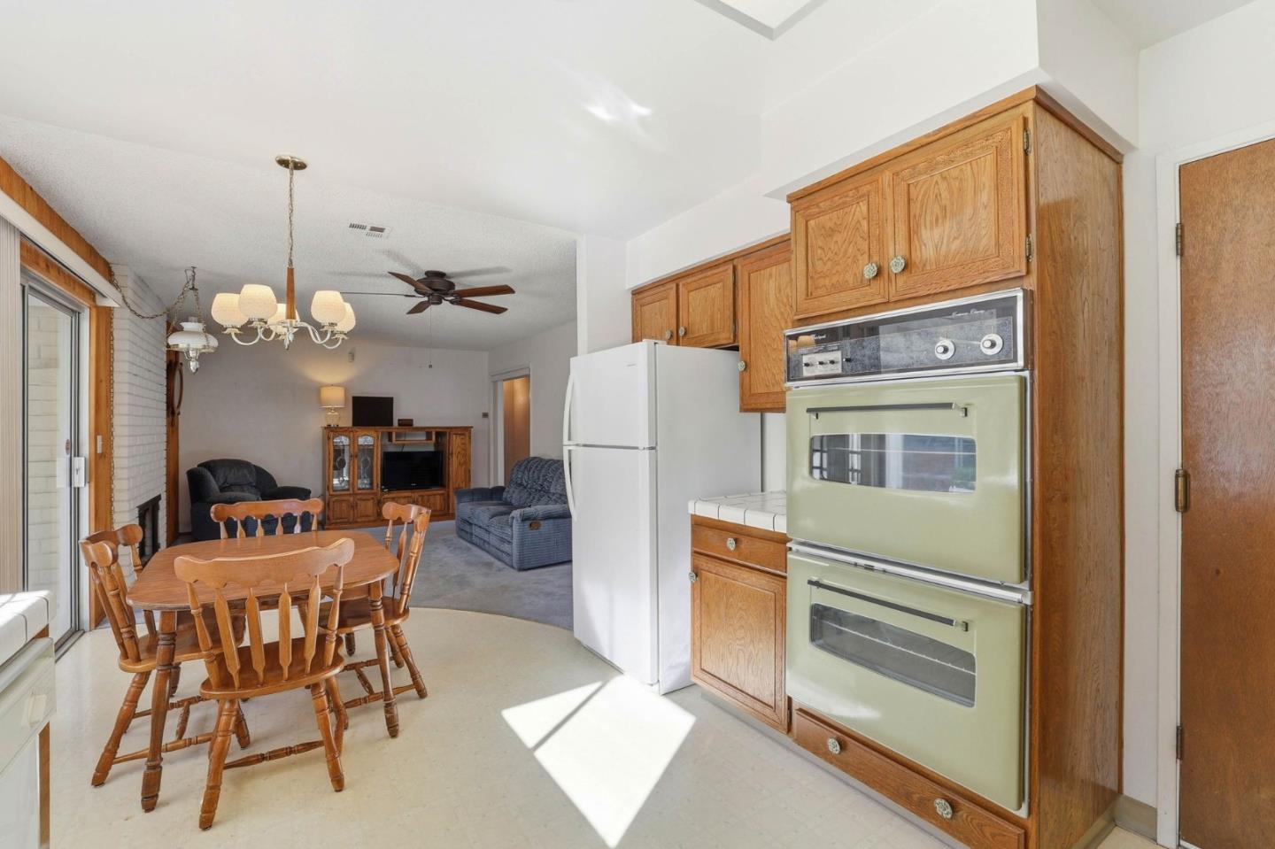 Detail Gallery Image 17 of 44 For 6227 via De Adrianna, San Jose,  CA 95120 - 3 Beds | 2 Baths