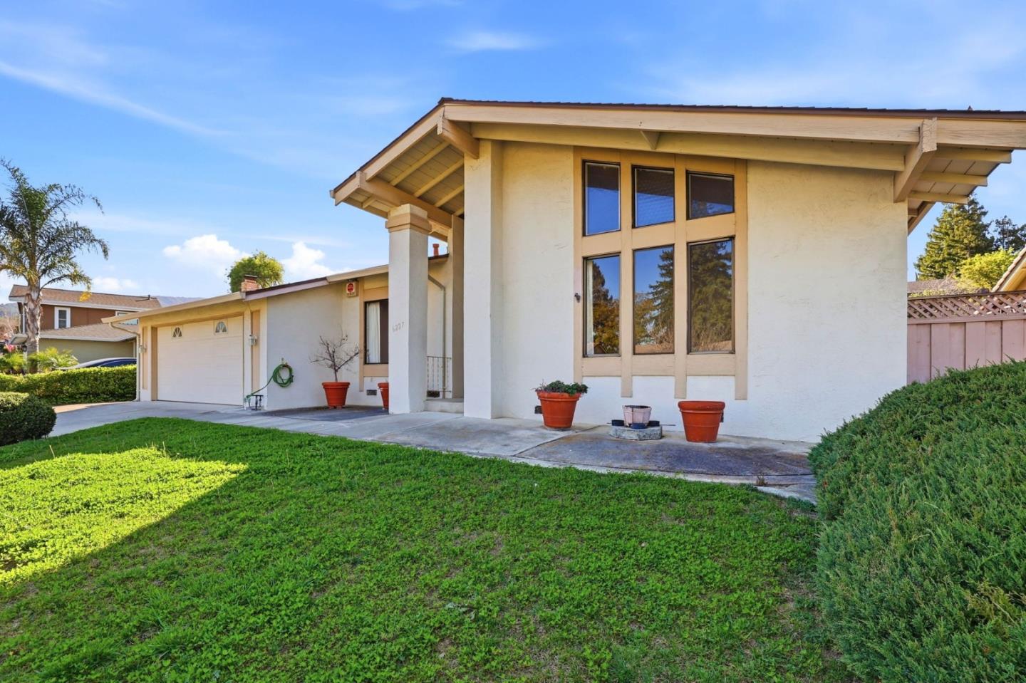 Detail Gallery Image 3 of 44 For 6227 via De Adrianna, San Jose,  CA 95120 - 3 Beds | 2 Baths