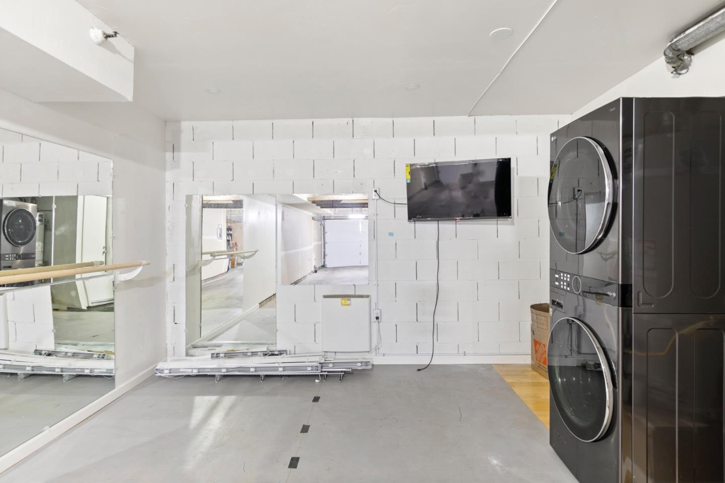 Detail Gallery Image 22 of 29 For 975 Belmont Ter #2,  Sunnyvale,  CA 94086 - 2 Beds | 2/1 Baths