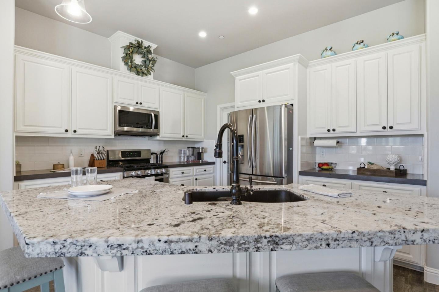 Detail Gallery Image 11 of 55 For 83 San Antonio St, San Juan Bautista,  CA 95045 - 4 Beds | 2 Baths