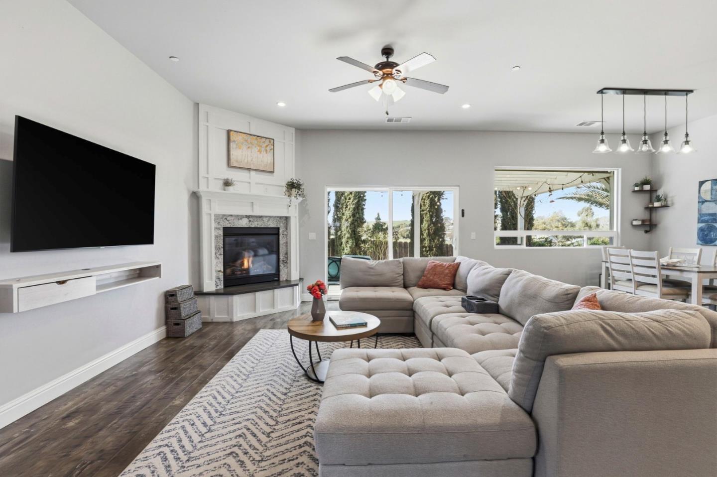 Detail Gallery Image 7 of 55 For 83 San Antonio St, San Juan Bautista,  CA 95045 - 4 Beds | 2 Baths