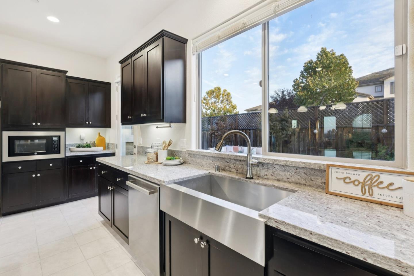 Detail Gallery Image 11 of 85 For 1452 Cottlestone Ct, San Jose,  CA 95121 - 5 Beds | 4 Baths