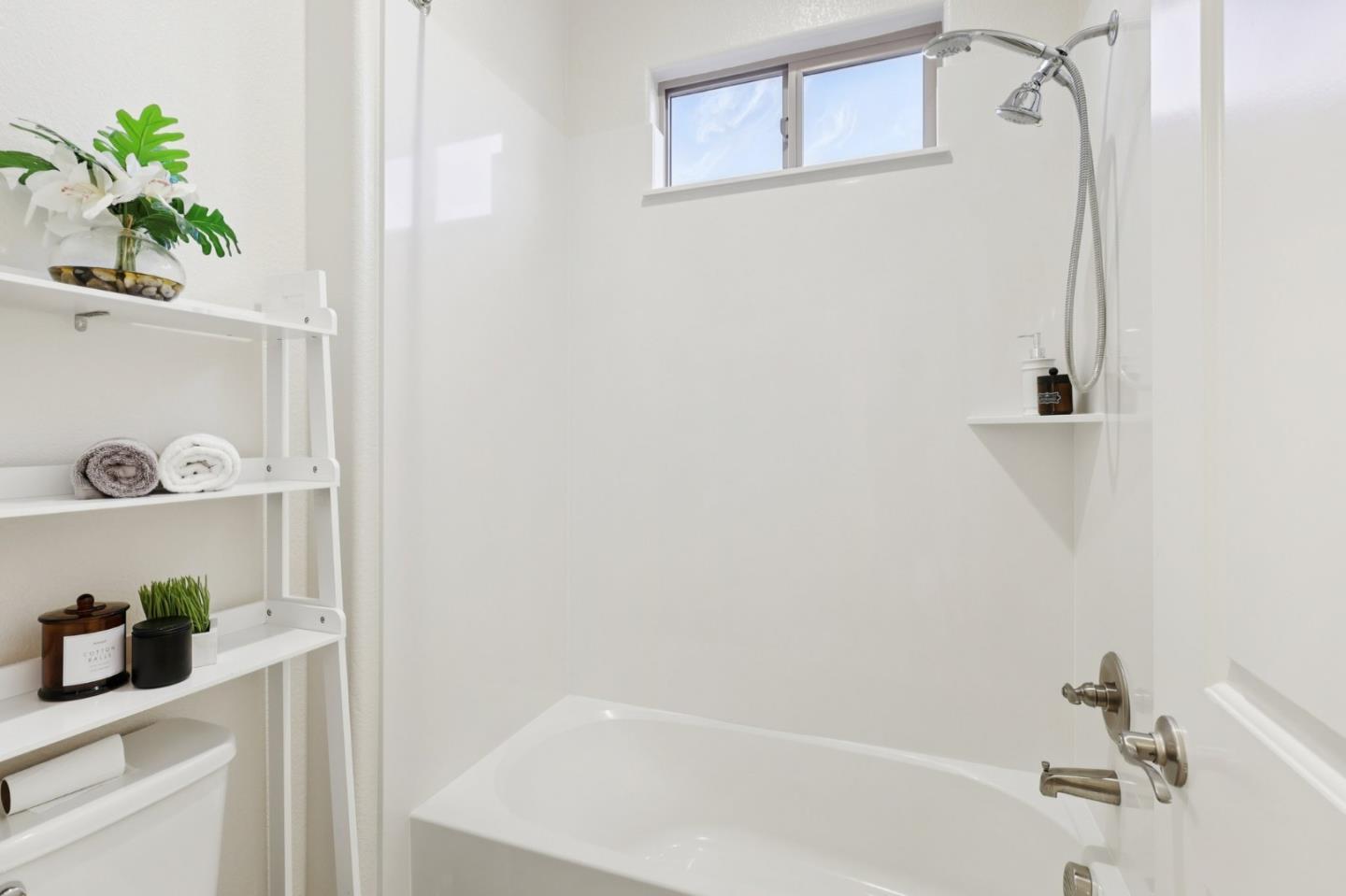 Detail Gallery Image 35 of 85 For 1452 Cottlestone Ct, San Jose,  CA 95121 - 5 Beds | 4 Baths