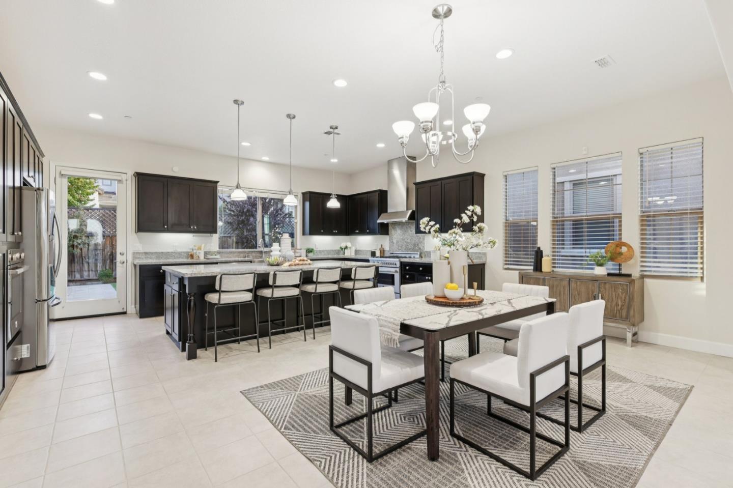 Detail Gallery Image 7 of 85 For 1452 Cottlestone Ct, San Jose,  CA 95121 - 5 Beds | 4 Baths