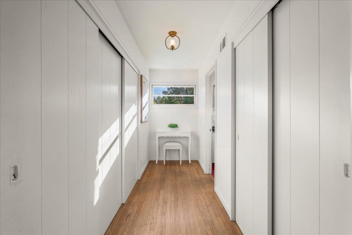 Detail Gallery Image 19 of 41 For 393 Covington Rd, Los Altos,  CA 94024 - 3 Beds | 2 Baths