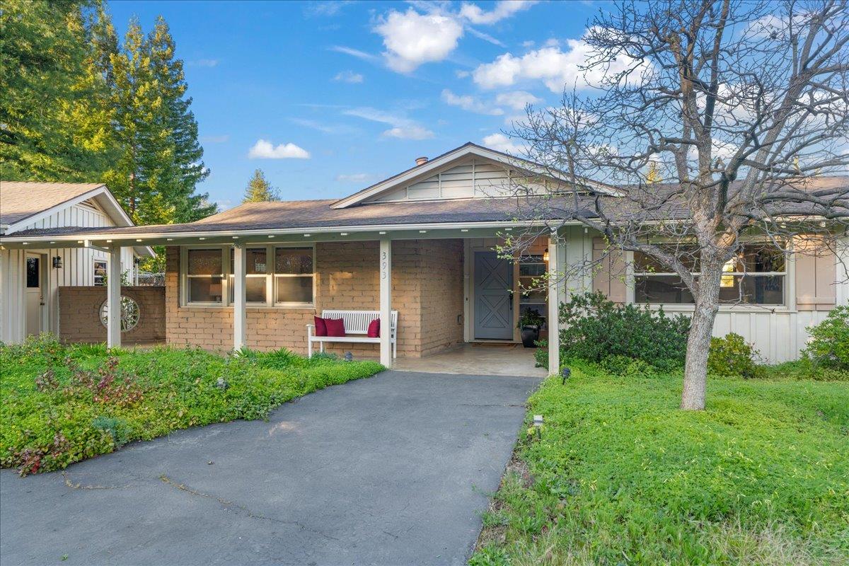 Detail Gallery Image 3 of 41 For 393 Covington Rd, Los Altos,  CA 94024 - 3 Beds | 2 Baths