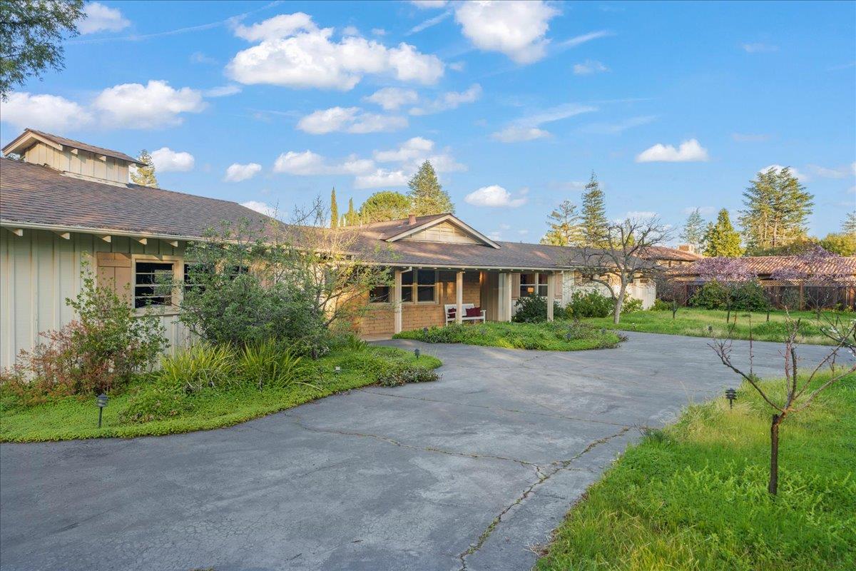 Detail Gallery Image 31 of 41 For 393 Covington Rd, Los Altos,  CA 94024 - 3 Beds | 2 Baths