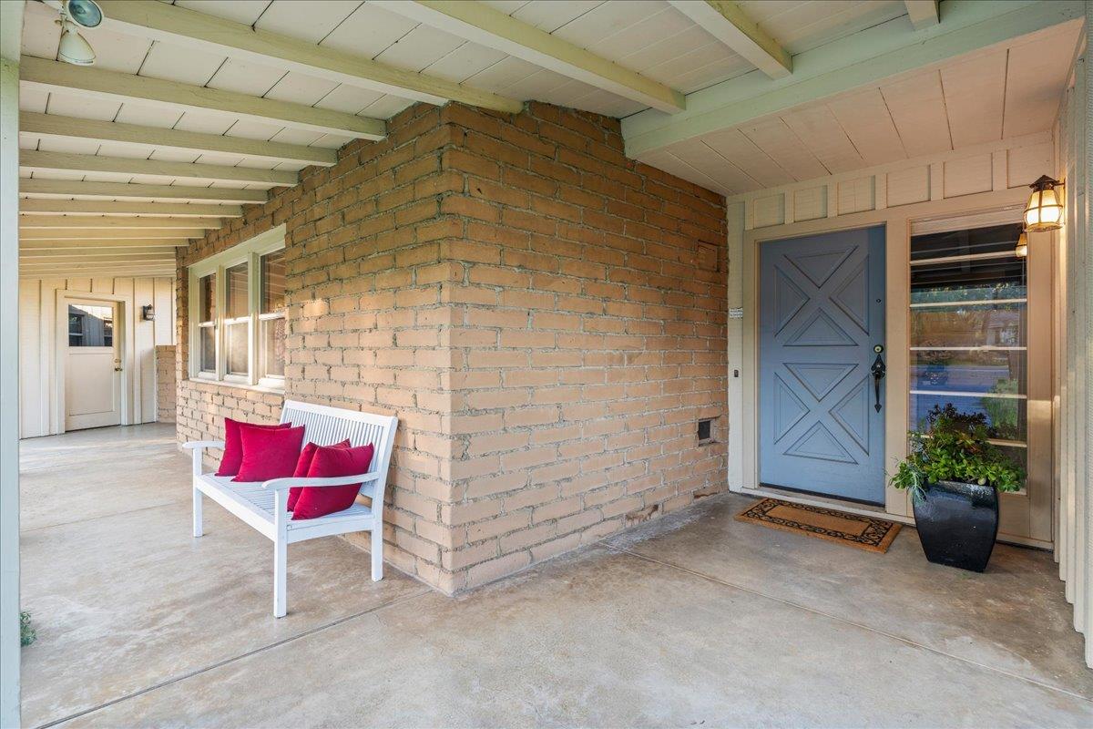 Detail Gallery Image 4 of 41 For 393 Covington Rd, Los Altos,  CA 94024 - 3 Beds | 2 Baths