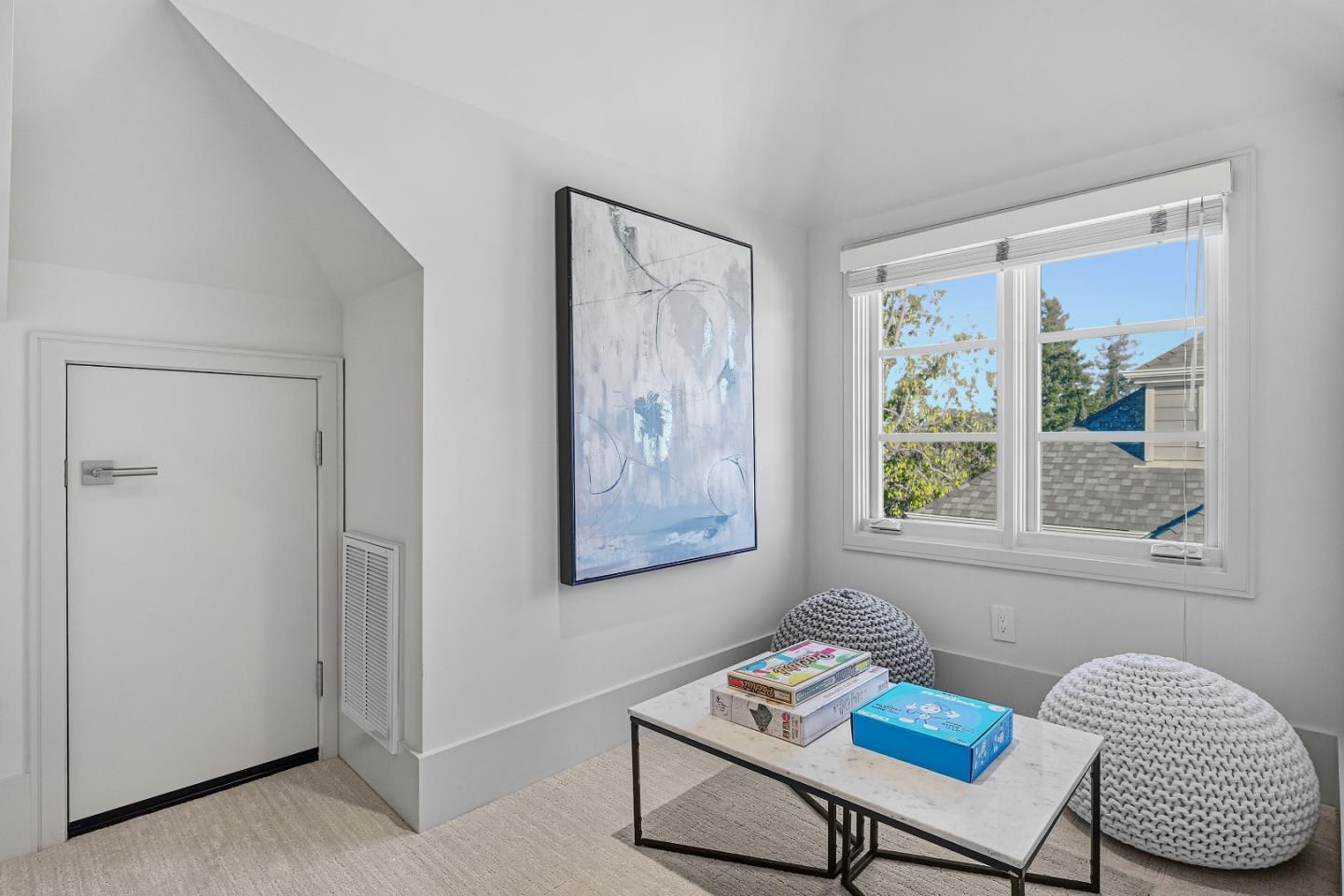 Detail Gallery Image 25 of 29 For 958 California St, Mountain View,  CA 94041 - 4 Beds | 2/1 Baths