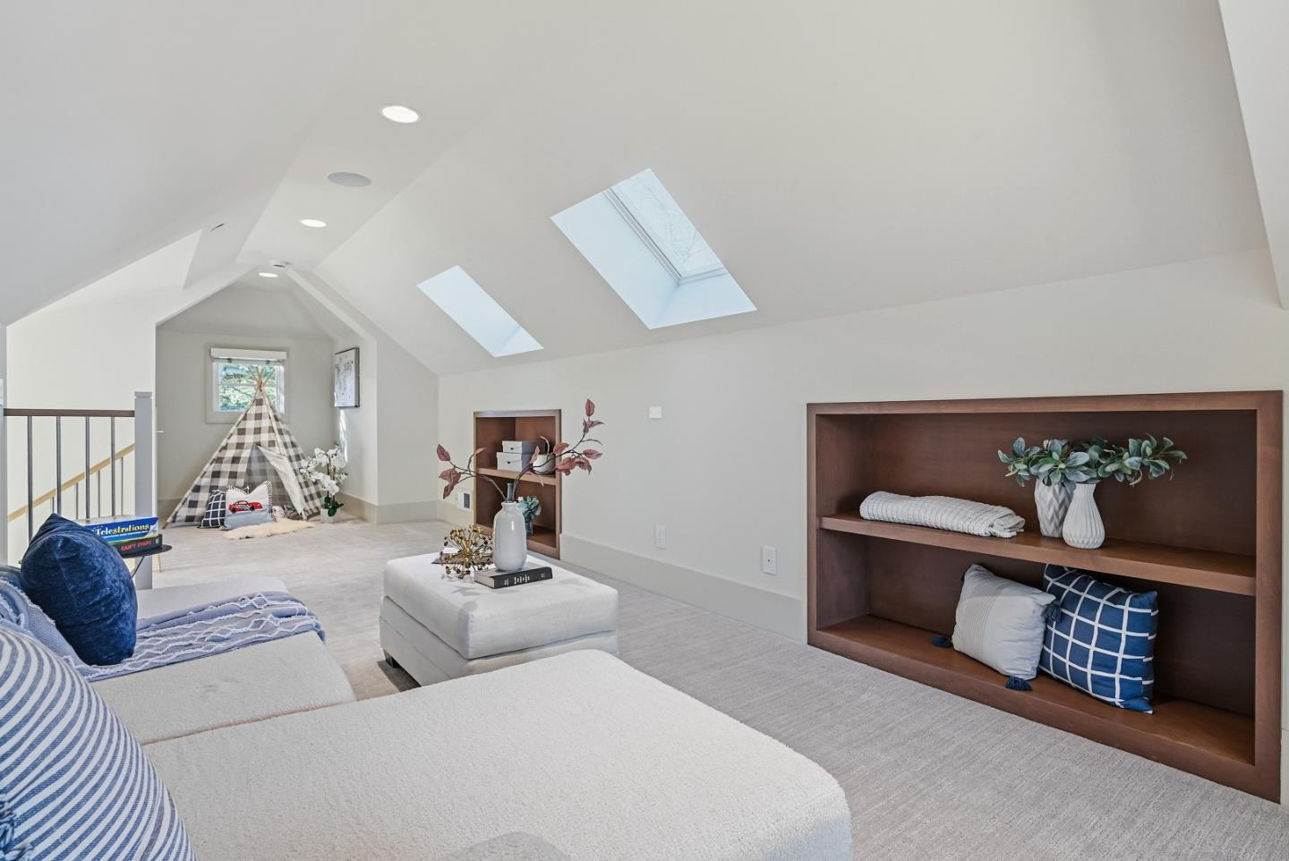 Detail Gallery Image 26 of 29 For 958 California St, Mountain View,  CA 94041 - 4 Beds | 2/1 Baths