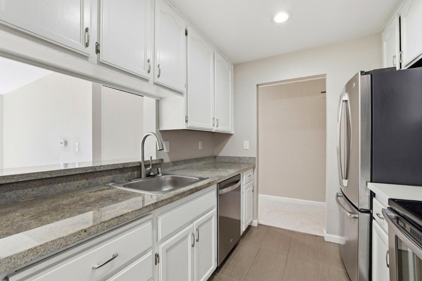 Detail Gallery Image 8 of 33 For 39843 Cedar Blvd #227,  Newark,  CA 94560 - 2 Beds | 2 Baths