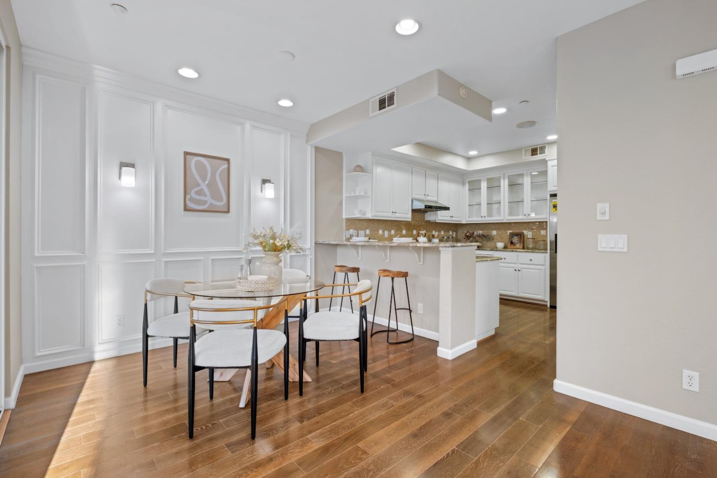 Detail Gallery Image 11 of 61 For 1117 Rock Ave, San Jose,  CA 95131 - 3 Beds | 2/1 Baths