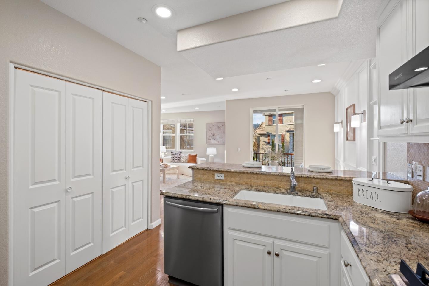 Detail Gallery Image 23 of 61 For 1117 Rock Ave, San Jose,  CA 95131 - 3 Beds | 2/1 Baths