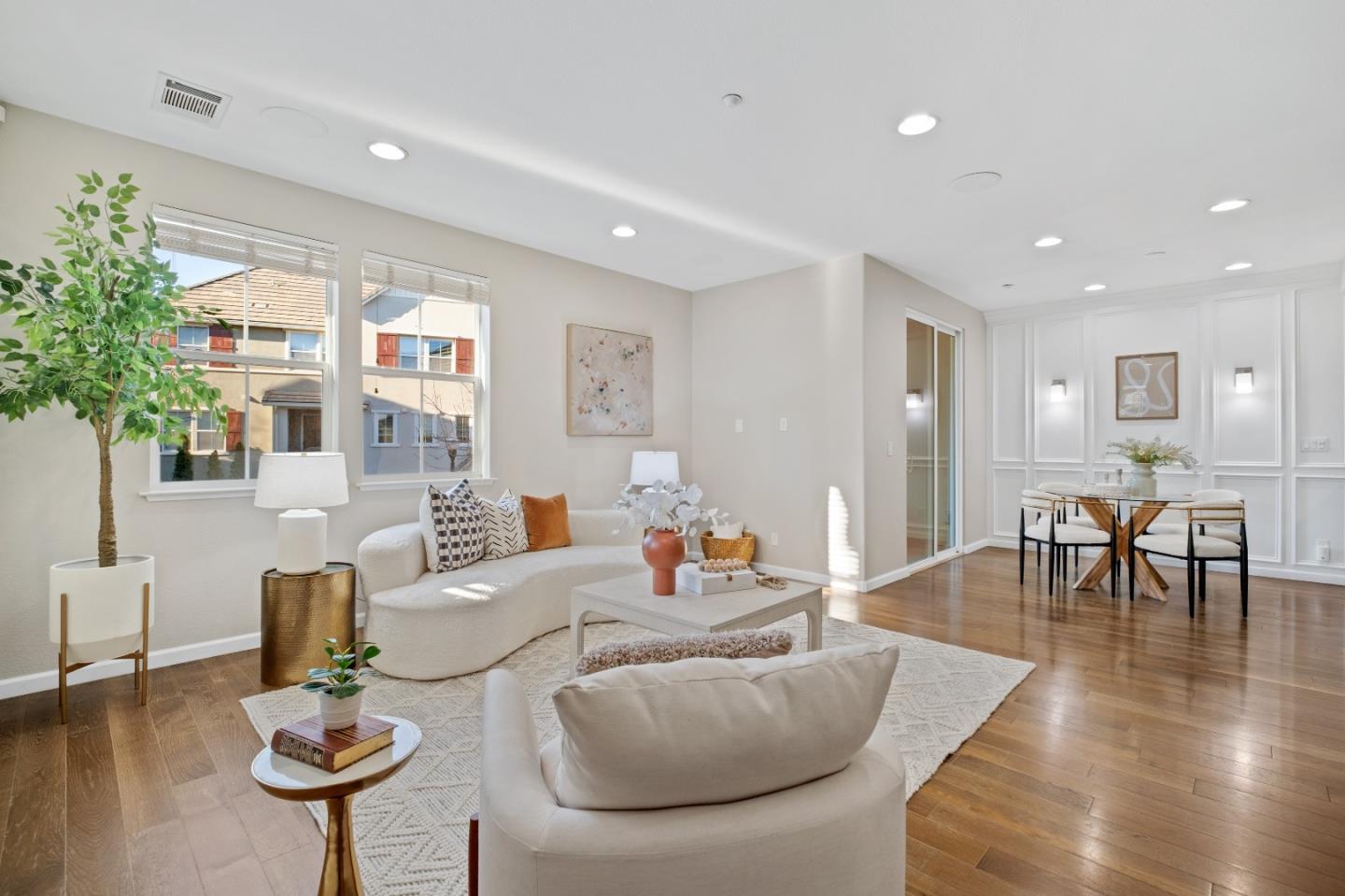 Detail Gallery Image 3 of 61 For 1117 Rock Ave, San Jose,  CA 95131 - 3 Beds | 2/1 Baths