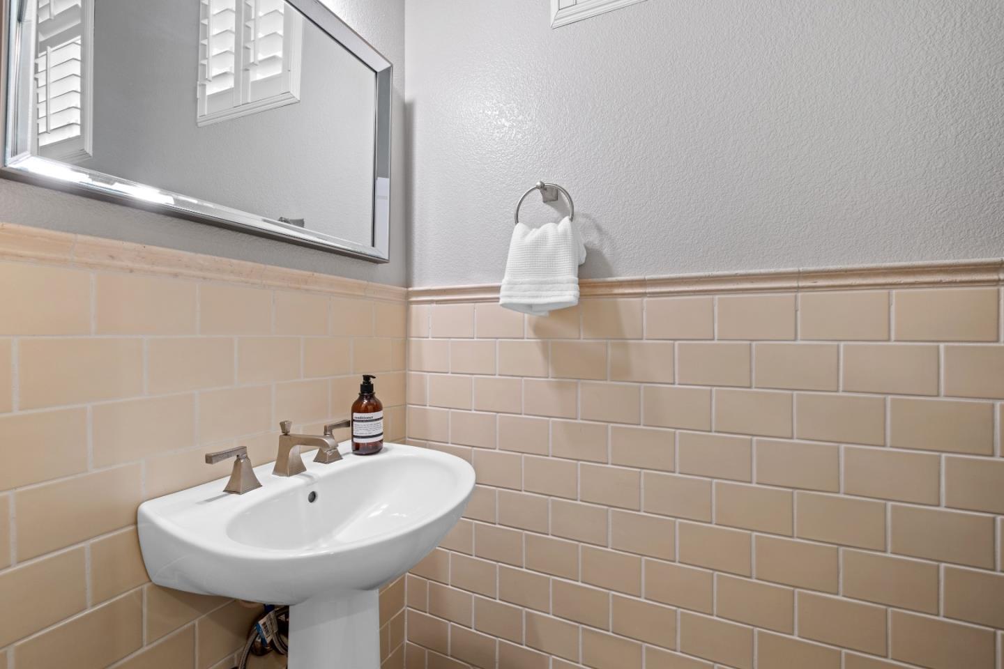 Detail Gallery Image 38 of 61 For 1117 Rock Ave, San Jose,  CA 95131 - 3 Beds | 2/1 Baths