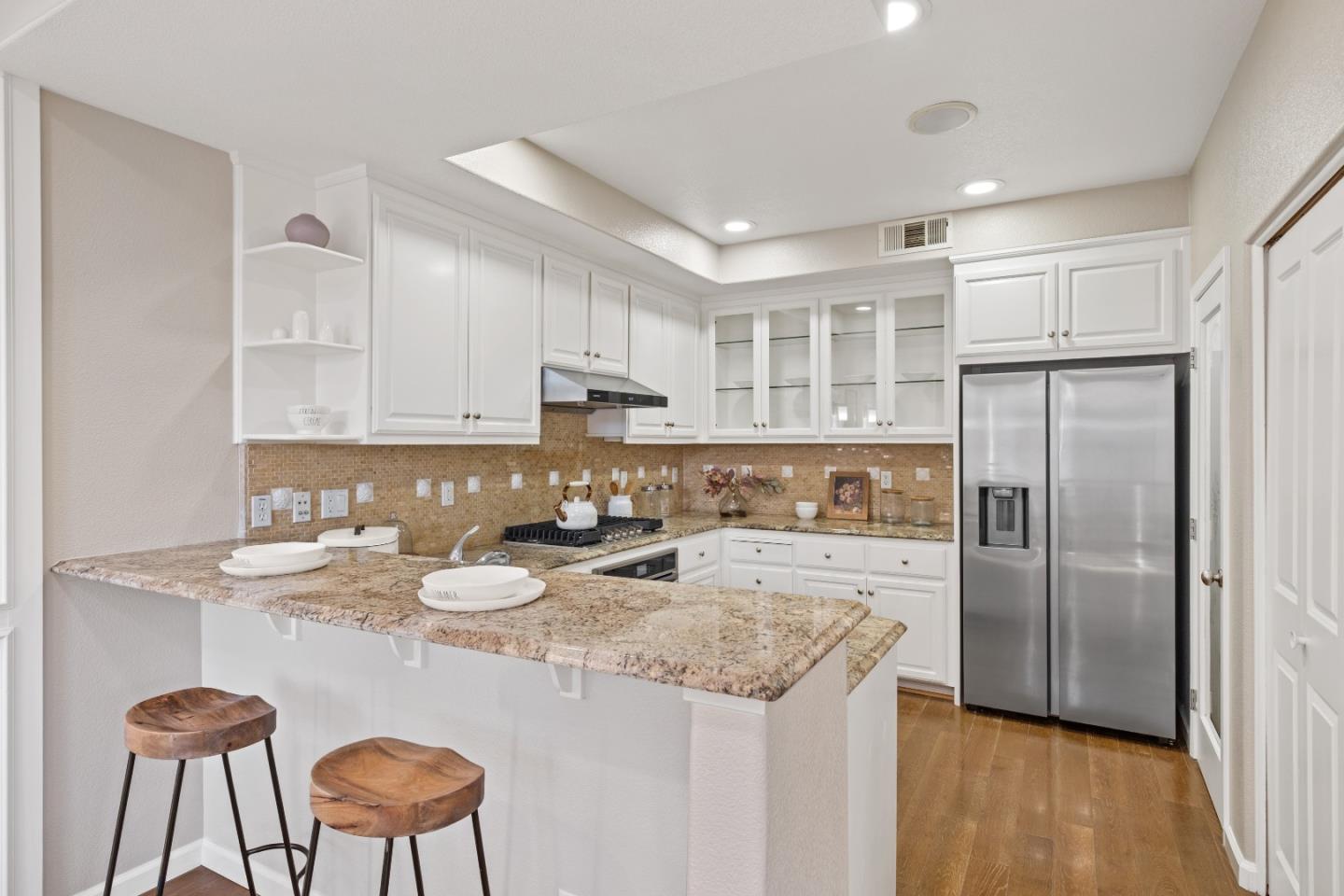 Detail Gallery Image 4 of 61 For 1117 Rock Ave, San Jose,  CA 95131 - 3 Beds | 2/1 Baths