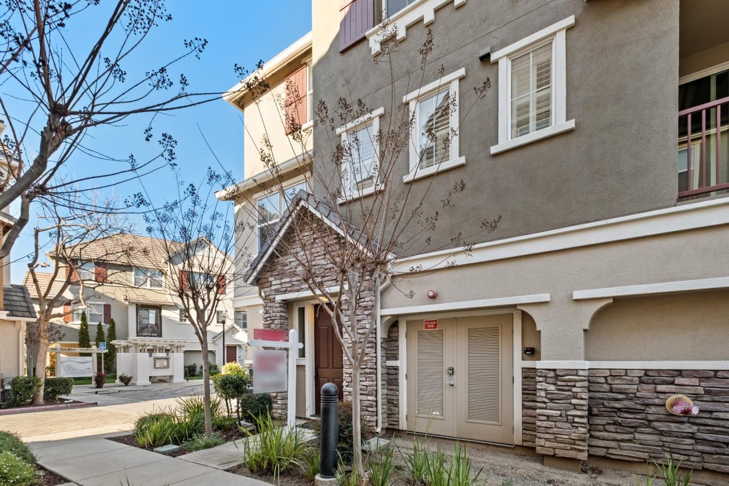 Detail Gallery Image 43 of 61 For 1117 Rock Ave, San Jose,  CA 95131 - 3 Beds | 2/1 Baths