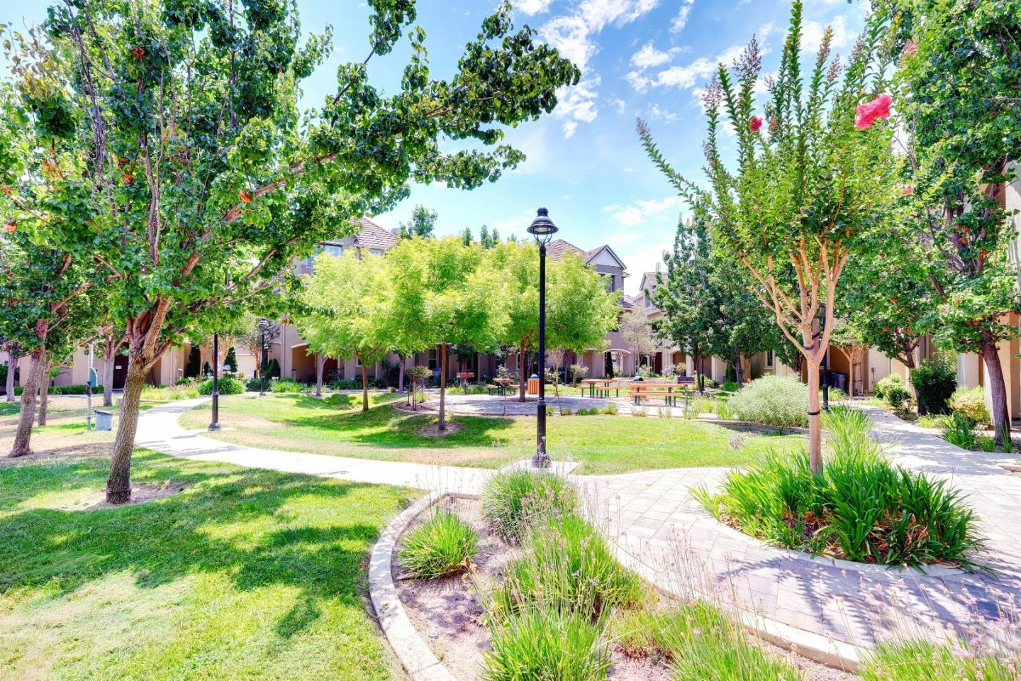 Detail Gallery Image 45 of 61 For 1117 Rock Ave, San Jose,  CA 95131 - 3 Beds | 2/1 Baths