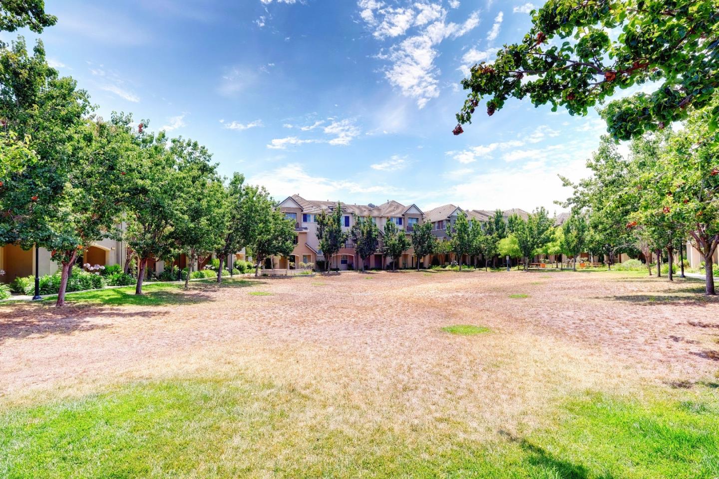 Detail Gallery Image 53 of 61 For 1117 Rock Ave, San Jose,  CA 95131 - 3 Beds | 2/1 Baths