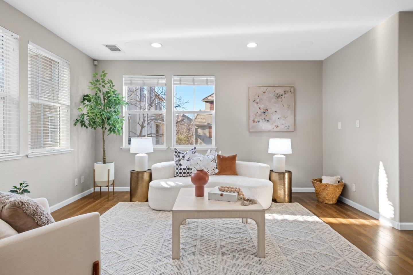 Detail Gallery Image 6 of 61 For 1117 Rock Ave, San Jose,  CA 95131 - 3 Beds | 2/1 Baths