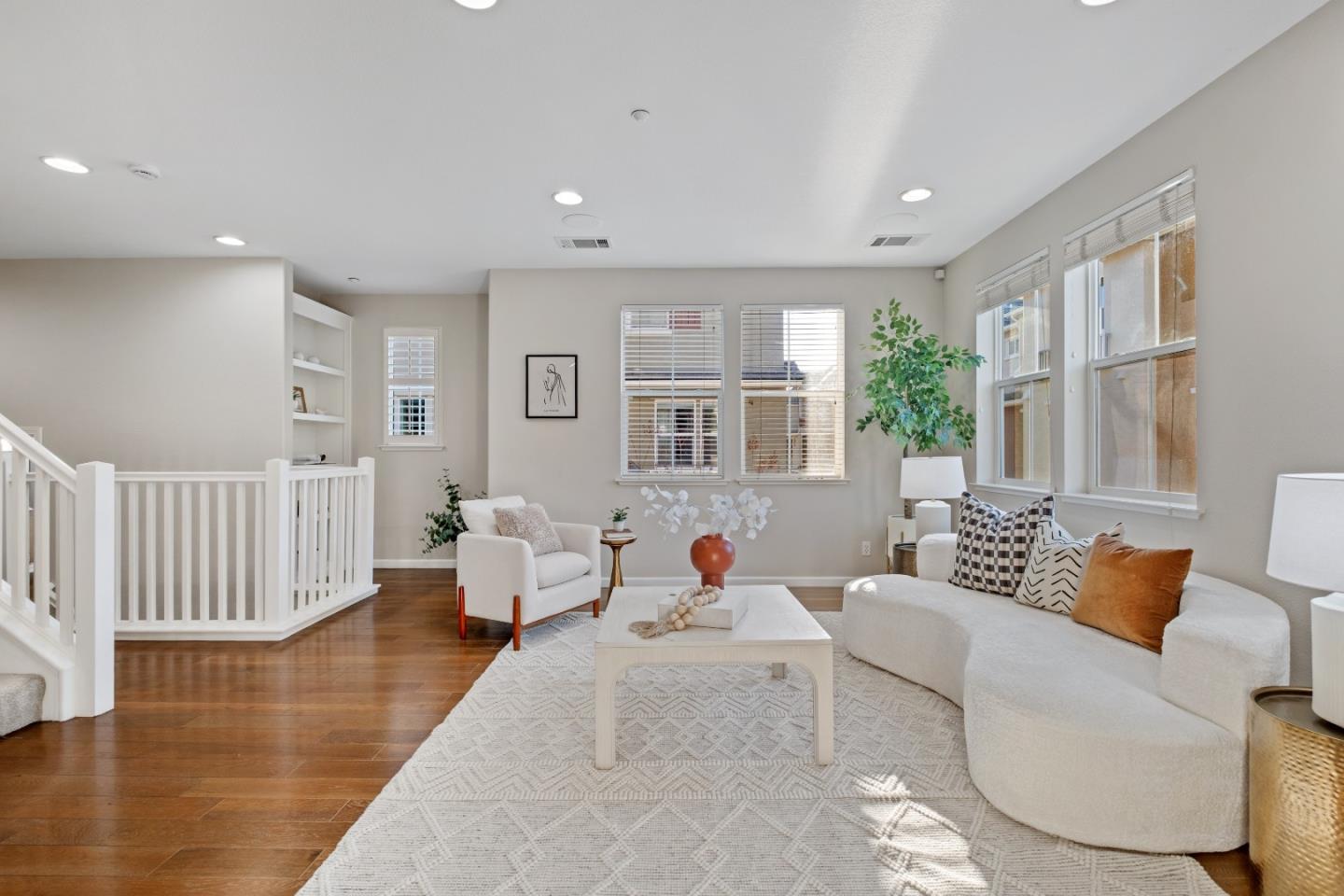 Detail Gallery Image 9 of 61 For 1117 Rock Ave, San Jose,  CA 95131 - 3 Beds | 2/1 Baths