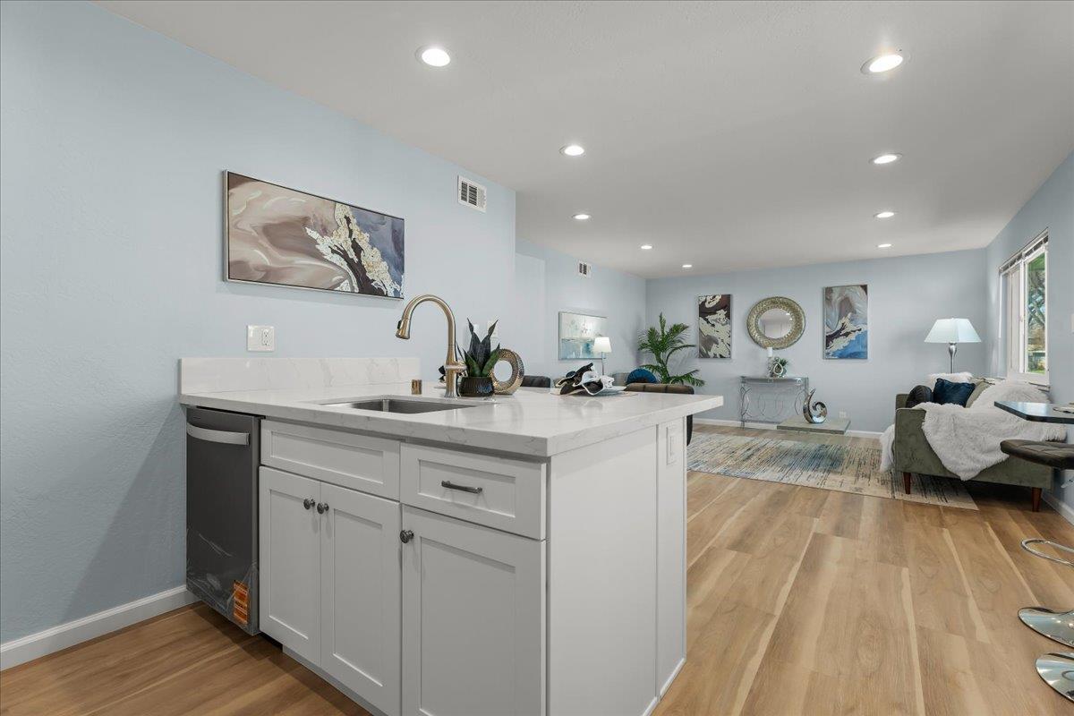 Detail Gallery Image 9 of 17 For 4735 Capay Dr #1,  San Jose,  CA 95118 - 2 Beds | 1 Baths