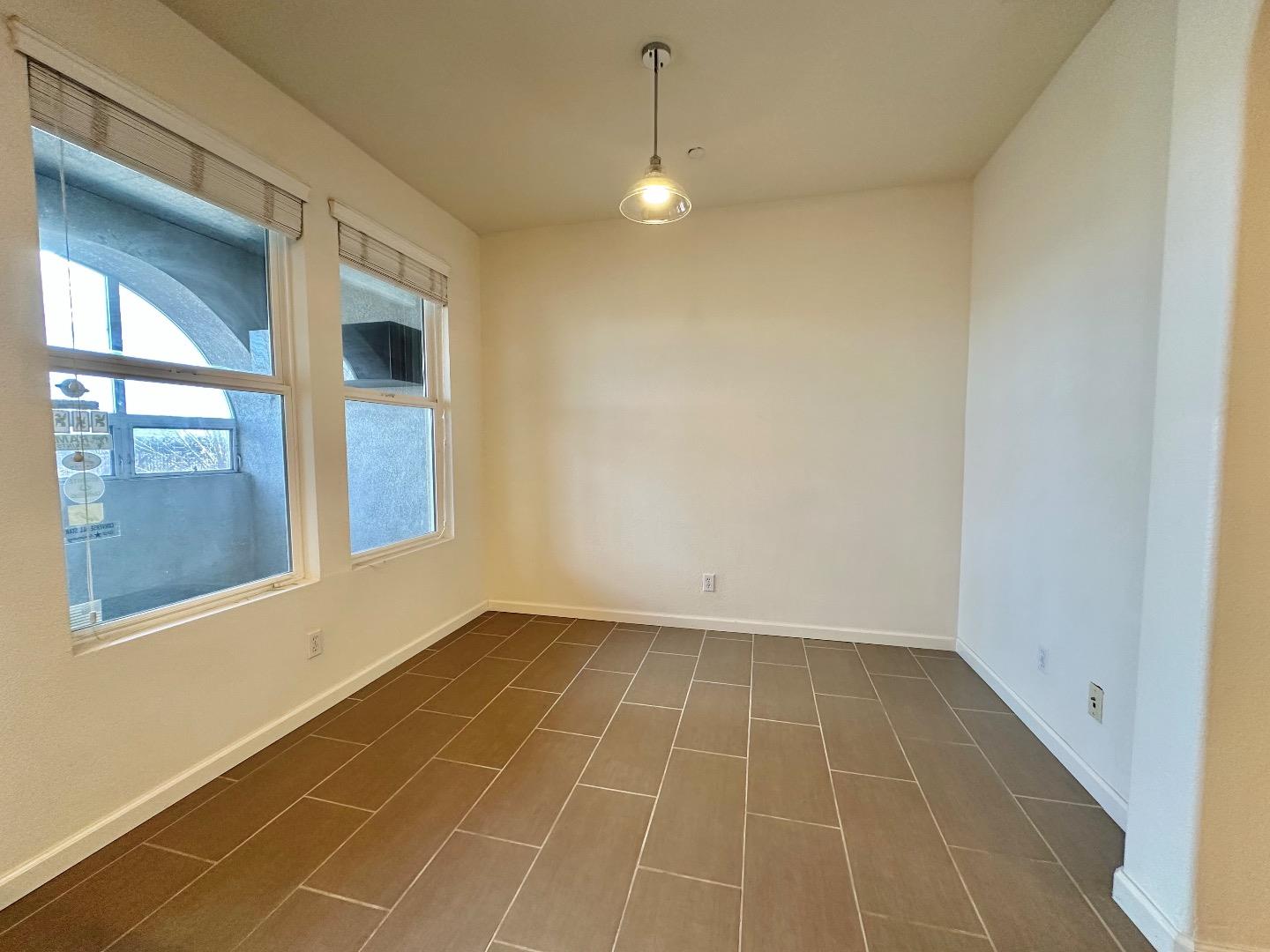 Detail Gallery Image 10 of 27 For 1343 Wayne Way, San Mateo,  CA 94403 - 3 Beds | 2/1 Baths