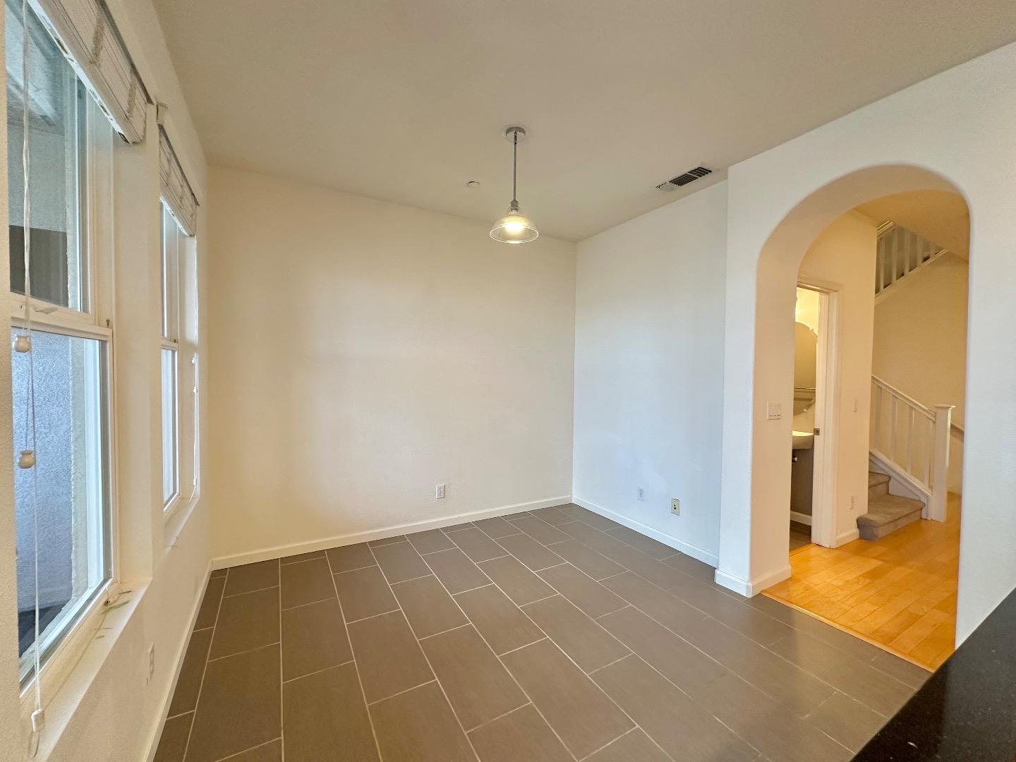 Detail Gallery Image 11 of 27 For 1343 Wayne Way, San Mateo,  CA 94403 - 3 Beds | 2/1 Baths