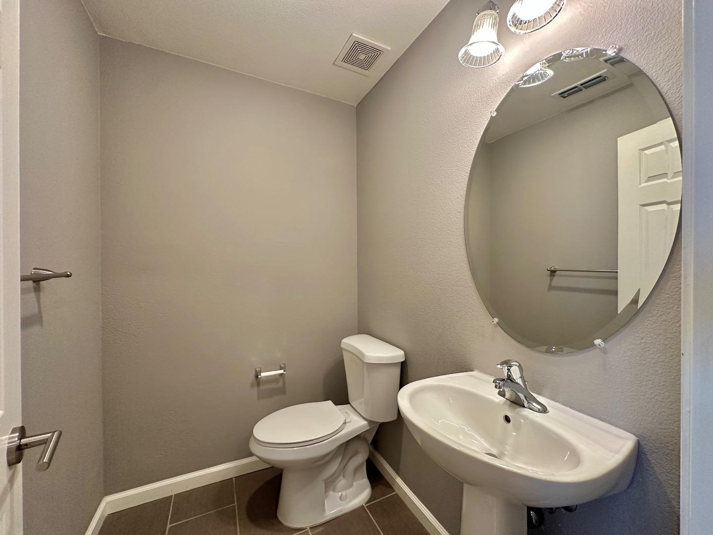 Detail Gallery Image 13 of 27 For 1343 Wayne Way, San Mateo,  CA 94403 - 3 Beds | 2/1 Baths