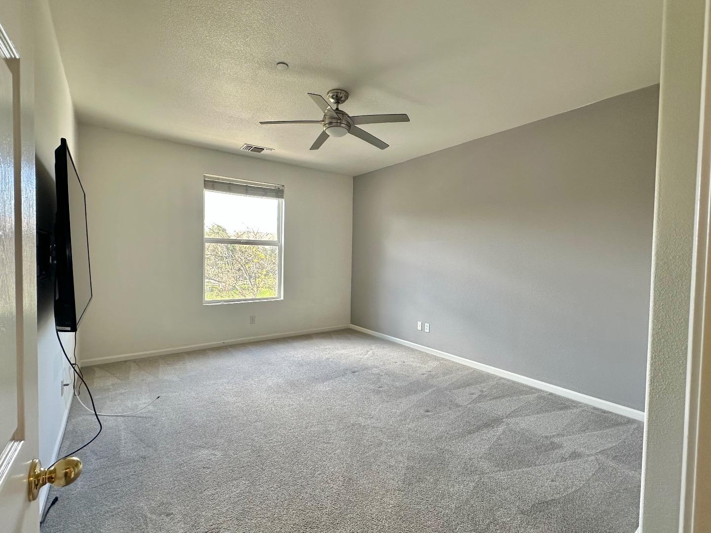 Detail Gallery Image 14 of 27 For 1343 Wayne Way, San Mateo,  CA 94403 - 3 Beds | 2/1 Baths