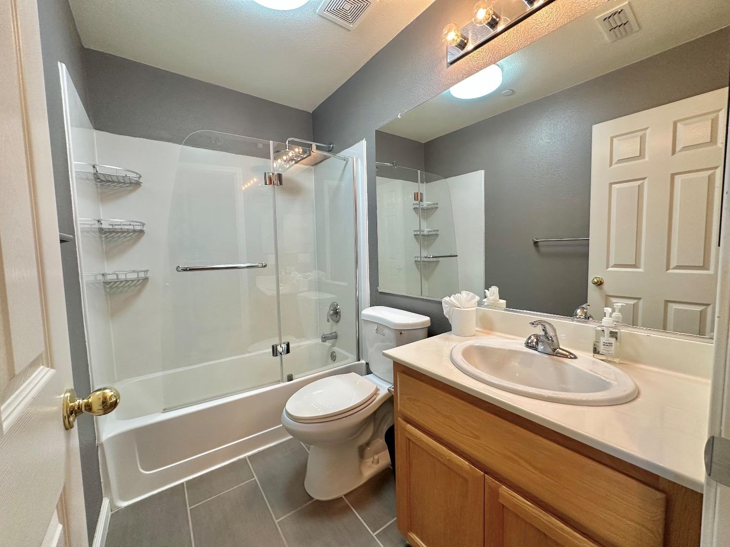 Detail Gallery Image 22 of 27 For 1343 Wayne Way, San Mateo,  CA 94403 - 3 Beds | 2/1 Baths