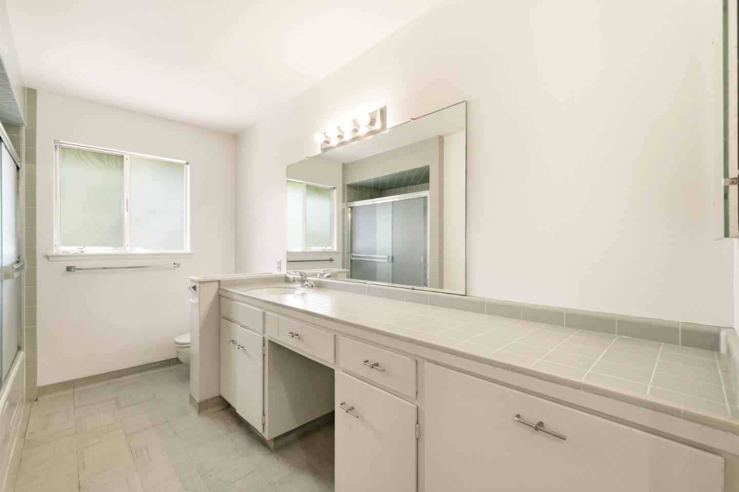 Detail Gallery Image 15 of 32 For 285 Golden Oak Dr, Portola Valley,  CA 94028 - 3 Beds | 2 Baths