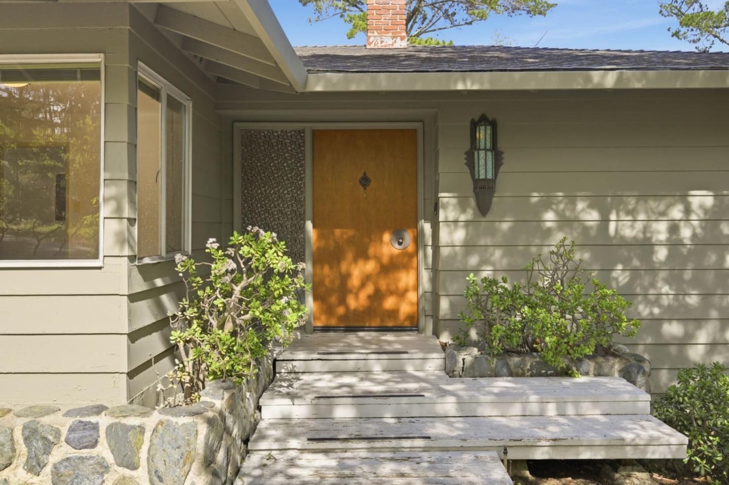 Detail Gallery Image 2 of 32 For 285 Golden Oak Dr, Portola Valley,  CA 94028 - 3 Beds | 2 Baths