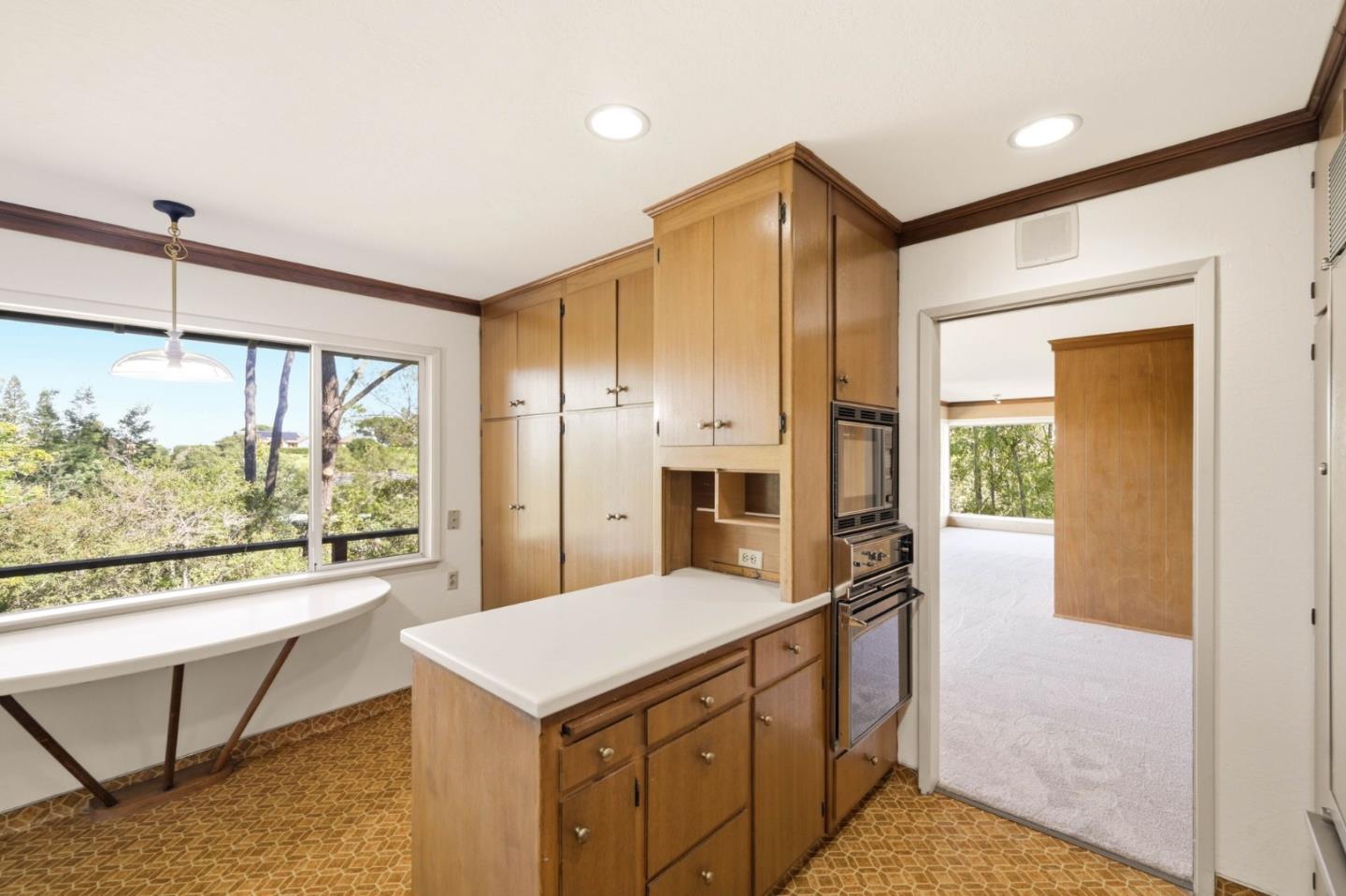 Detail Gallery Image 8 of 32 For 285 Golden Oak Dr, Portola Valley,  CA 94028 - 3 Beds | 2 Baths