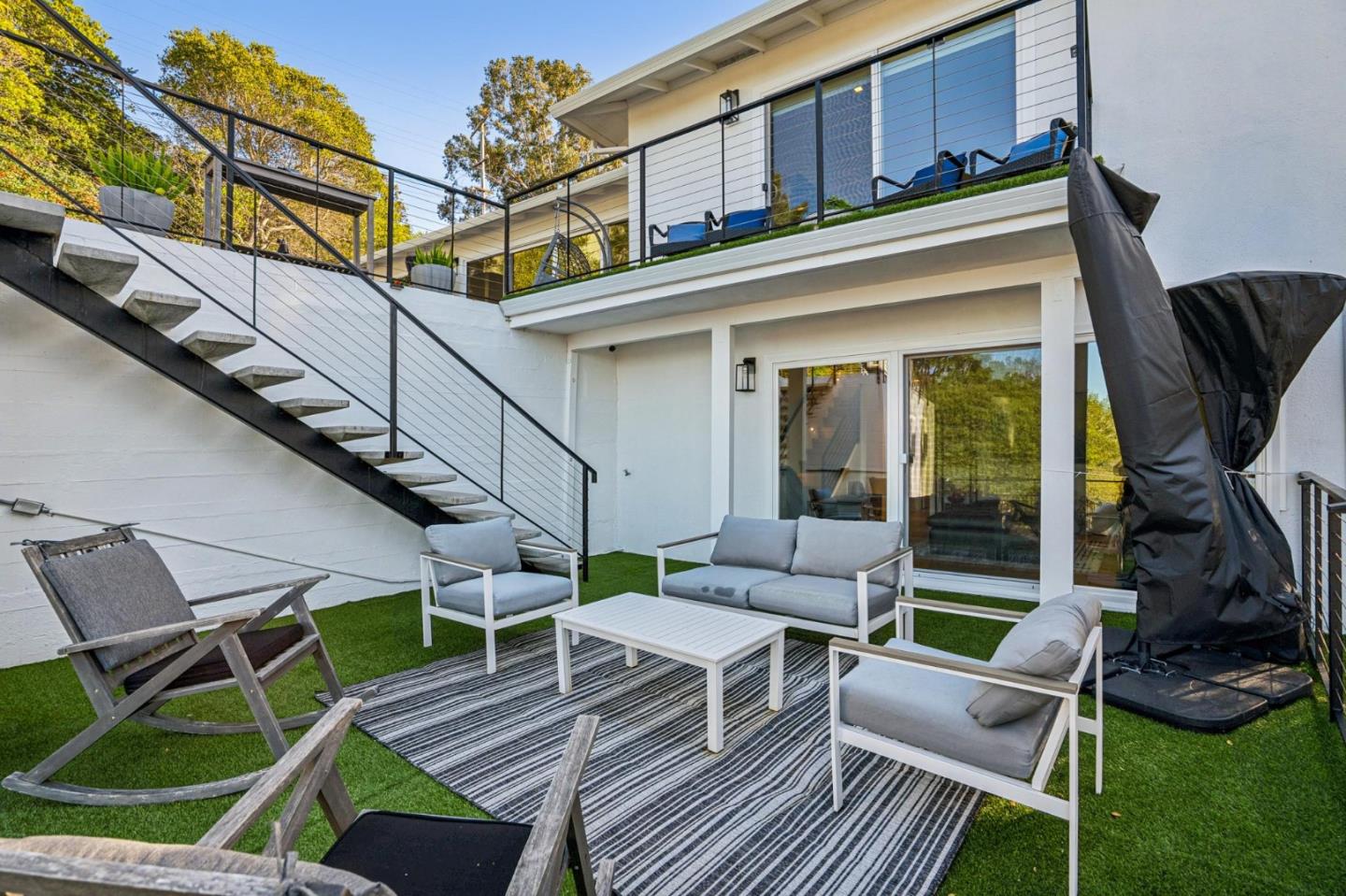 Detail Gallery Image 14 of 46 For 2620 Summit Dr, Burlingame,  CA 94010 - 4 Beds | 3/1 Baths