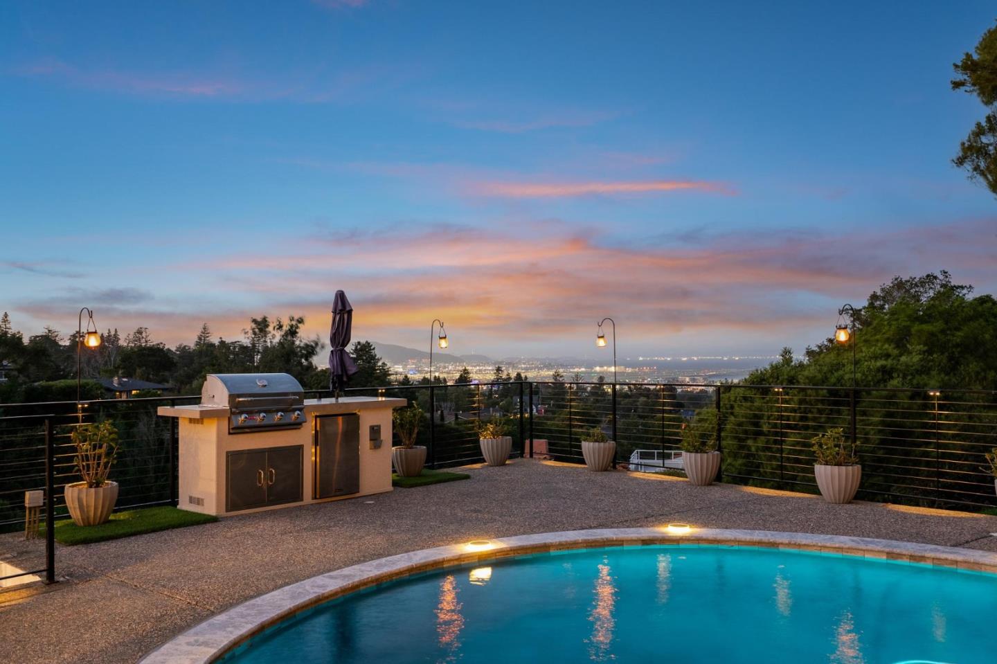 Detail Gallery Image 18 of 46 For 2620 Summit Dr, Burlingame,  CA 94010 - 4 Beds | 3/1 Baths