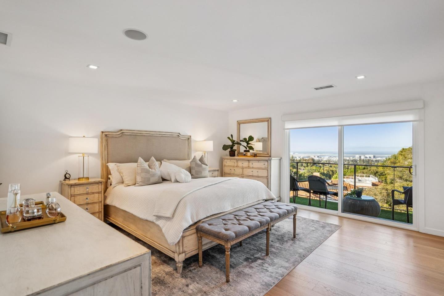 Detail Gallery Image 33 of 46 For 2620 Summit Dr, Burlingame,  CA 94010 - 4 Beds | 3/1 Baths