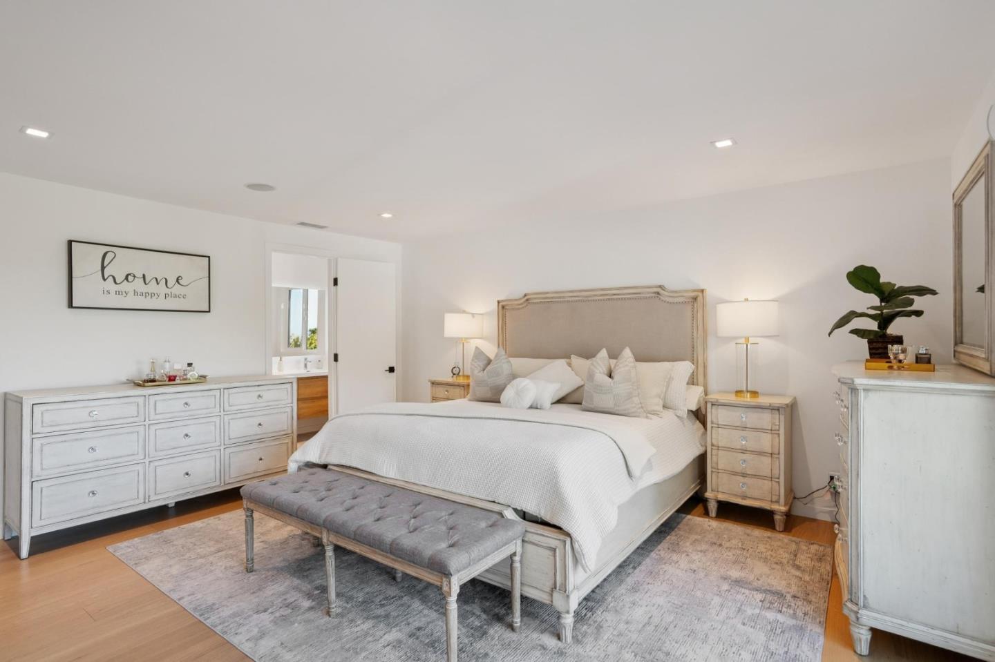 Detail Gallery Image 34 of 46 For 2620 Summit Dr, Burlingame,  CA 94010 - 4 Beds | 3/1 Baths