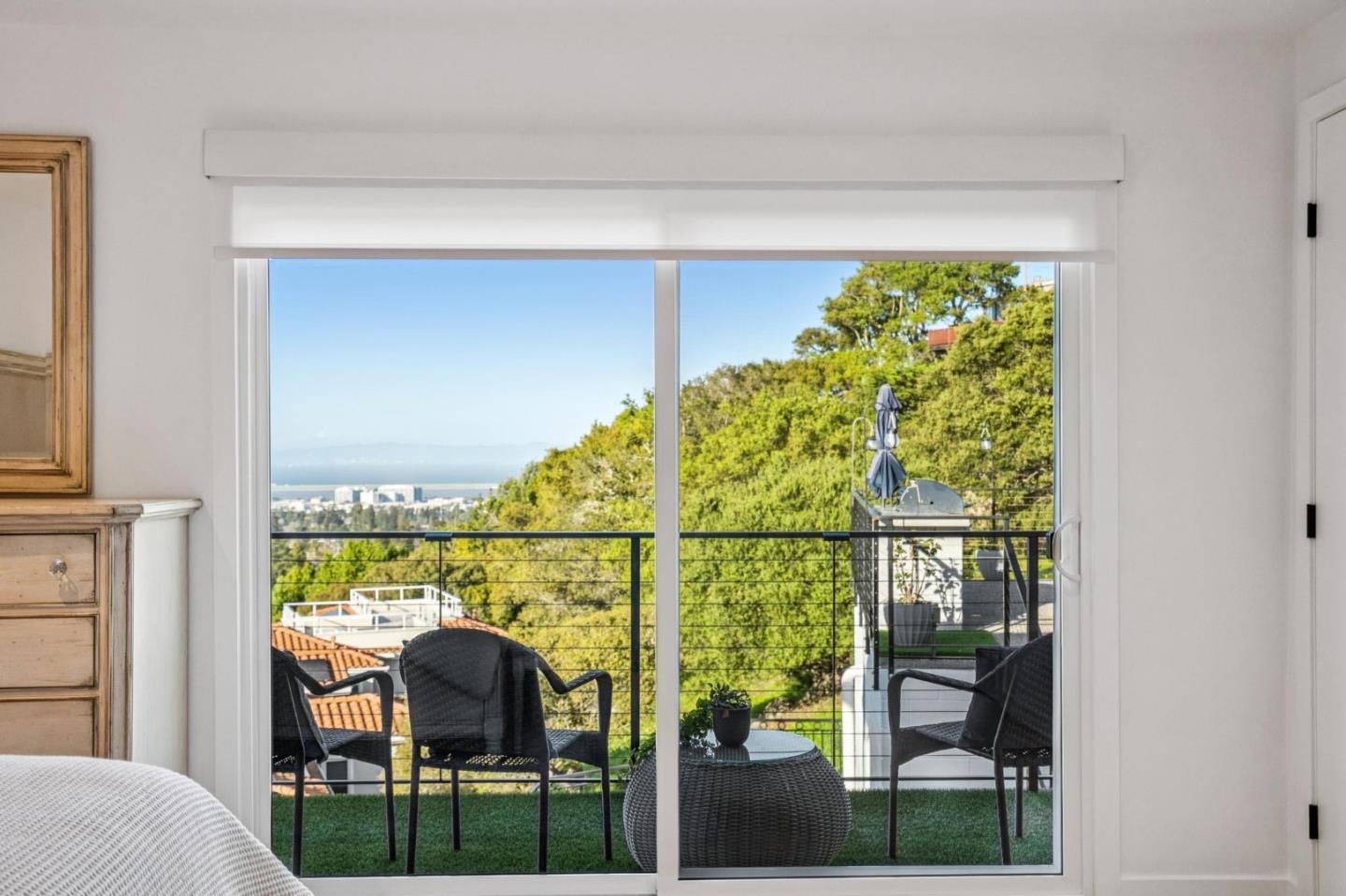 Detail Gallery Image 36 of 46 For 2620 Summit Dr, Burlingame,  CA 94010 - 4 Beds | 3/1 Baths