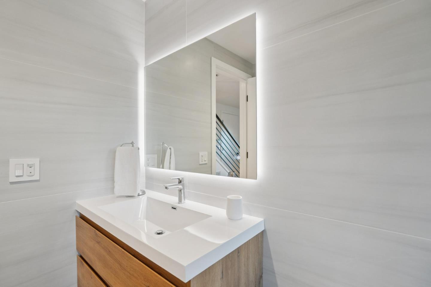 Detail Gallery Image 41 of 46 For 2620 Summit Dr, Burlingame,  CA 94010 - 4 Beds | 3/1 Baths