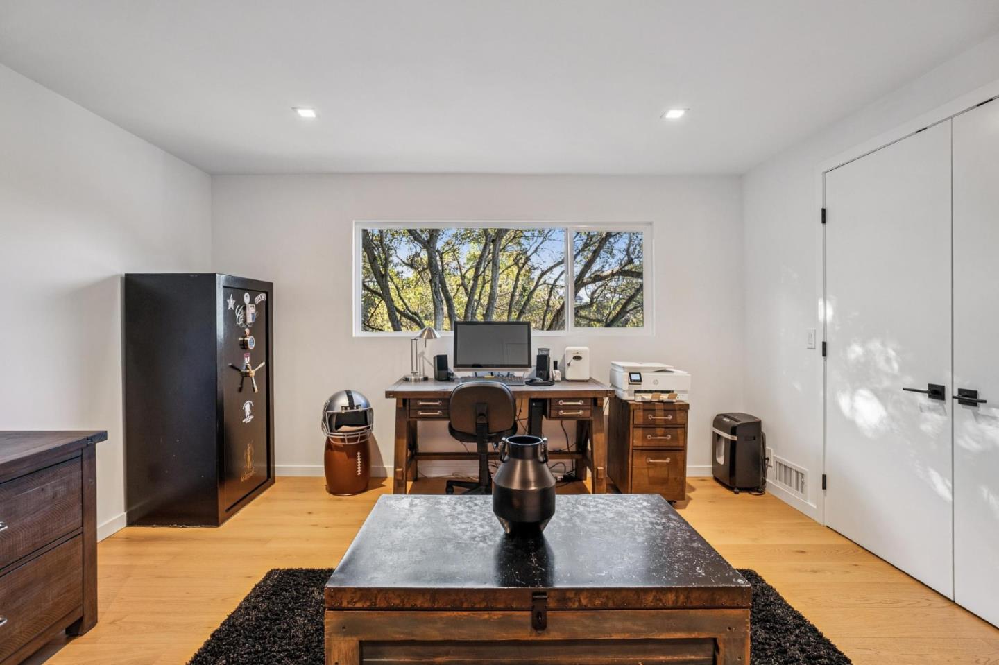 Detail Gallery Image 42 of 46 For 2620 Summit Dr, Burlingame,  CA 94010 - 4 Beds | 3/1 Baths