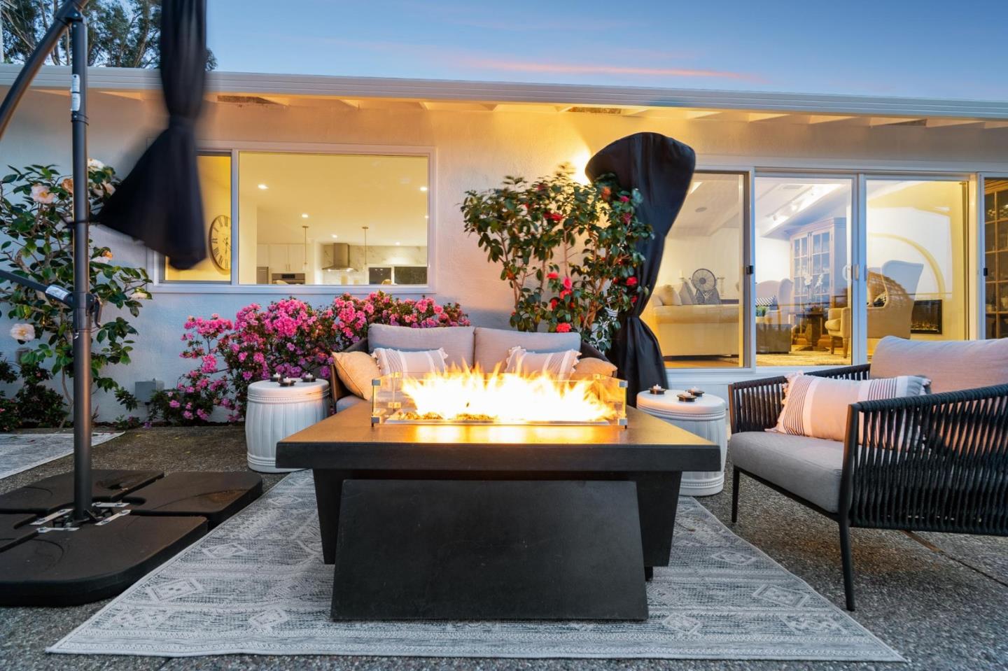 Detail Gallery Image 43 of 46 For 2620 Summit Dr, Burlingame,  CA 94010 - 4 Beds | 3/1 Baths