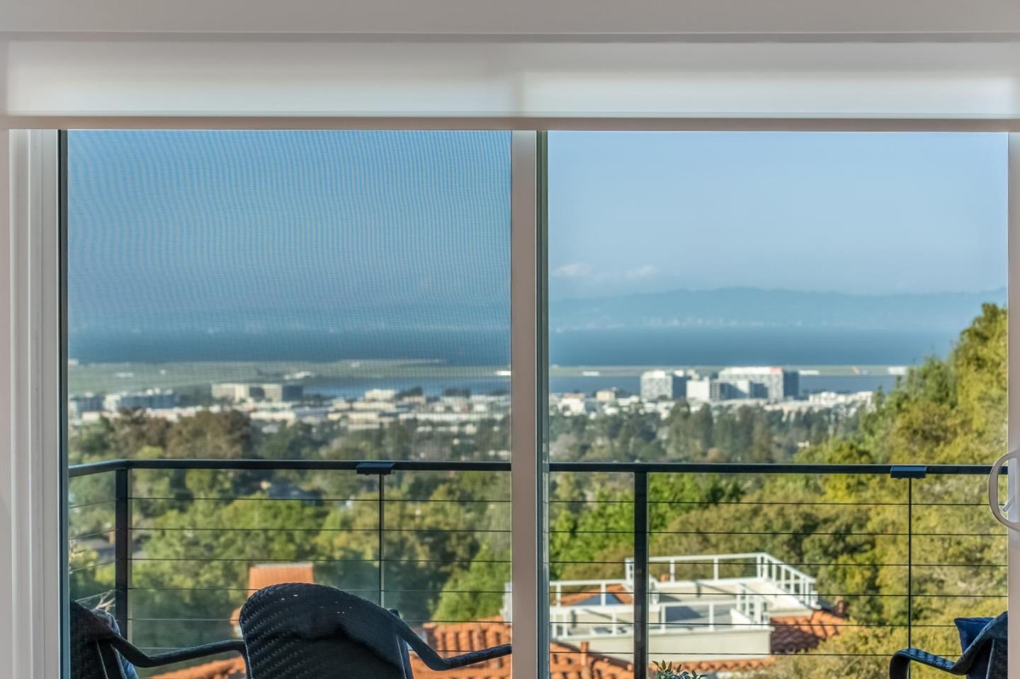 Detail Gallery Image 8 of 46 For 2620 Summit Dr, Burlingame,  CA 94010 - 4 Beds | 3/1 Baths